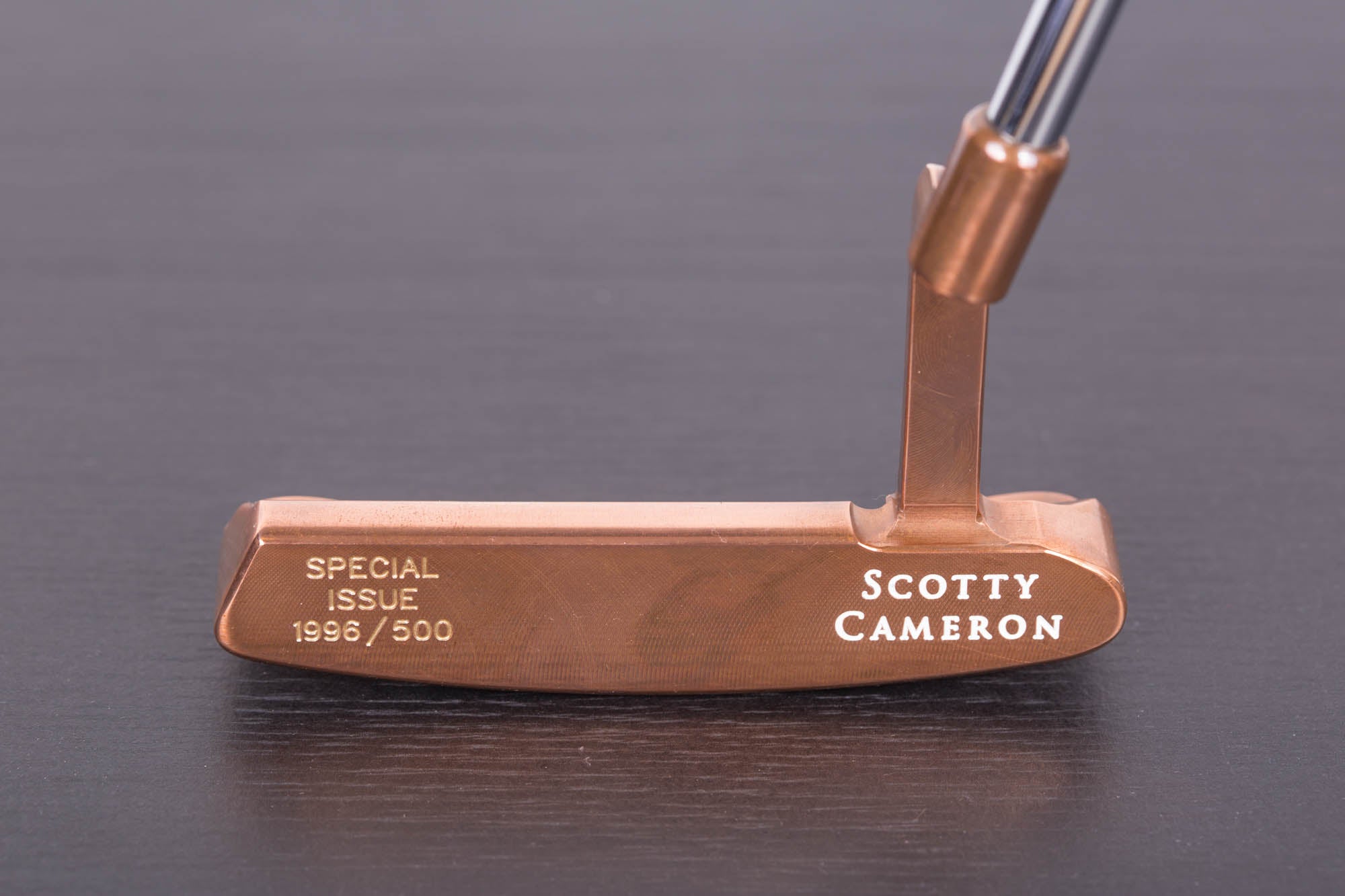 Scotty Cameron Putter Catalog Autocollant Scotty Cameron Putter 7 Points Couronne Tige Dorée - Neuf Collector Logo Gt Scotty Cameron Putter Catalog Autocollant Scotty Cameron Putter 7 Points Couronne Tige Dorée - Neuf Collector Logo Gt